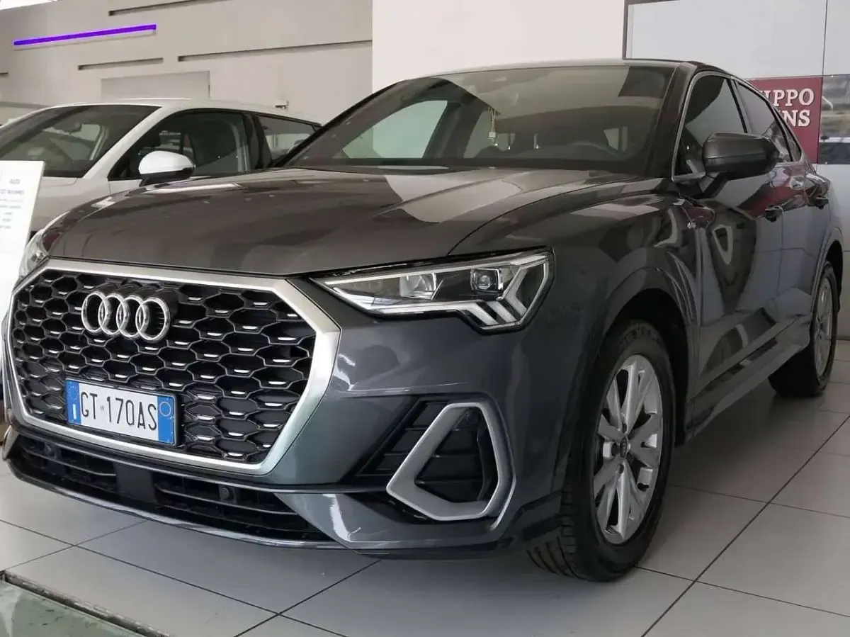Usata Audi Q3 Sportback S-Line 150 CV (110 kW) 2022 Grigio SUV