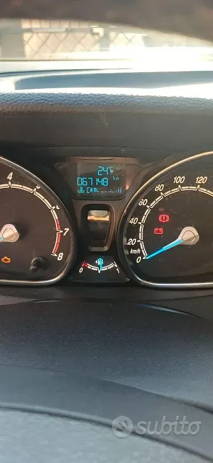 Usata Ford B-MAX 100 CV (73 kW) 2015 Bianco Monovolume