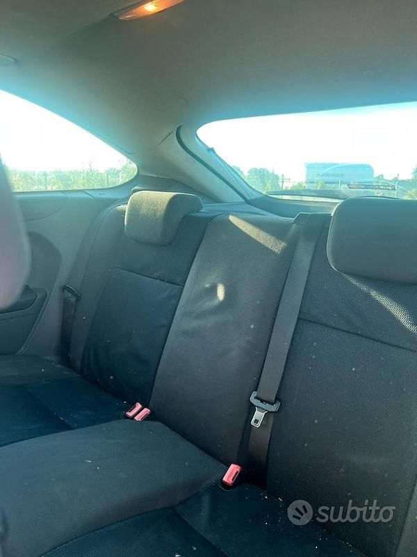 Usata Ford Focus 115 CV (84 kW) 2007 Grigio Berlina