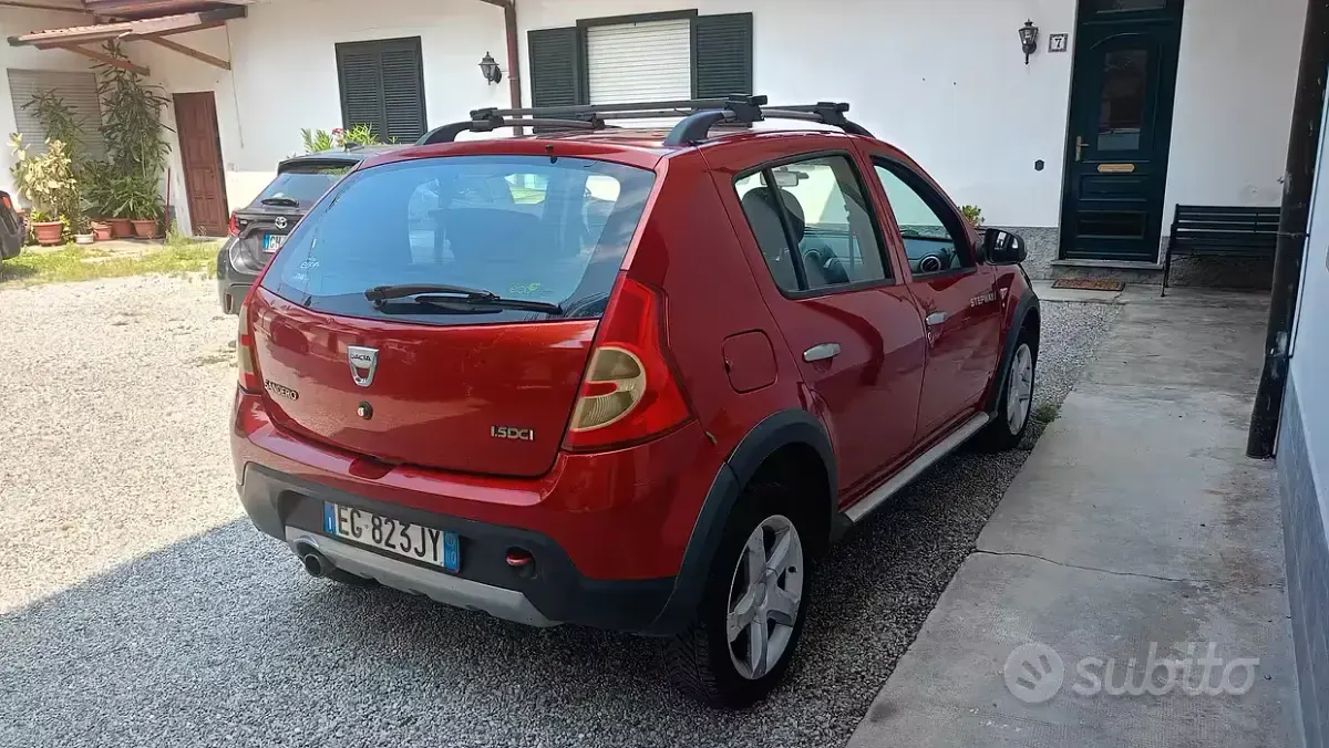 Usata Dacia Sandero Stepway 88 CV (64 kW) 2011 Rosso Berlina