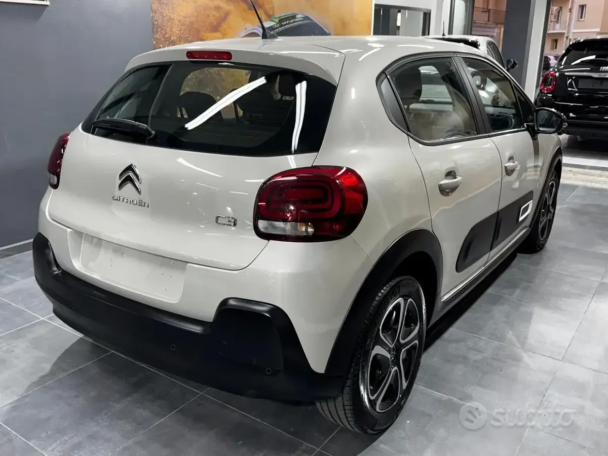Usata Citroën C3 PureTech 83 CV (61 kW) 2024 Grigio Berlina