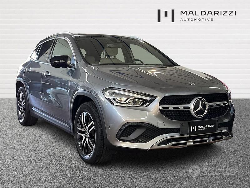 Usata Mercedes GLA220 190 CV (139 kW) 2020 Grigio SUV