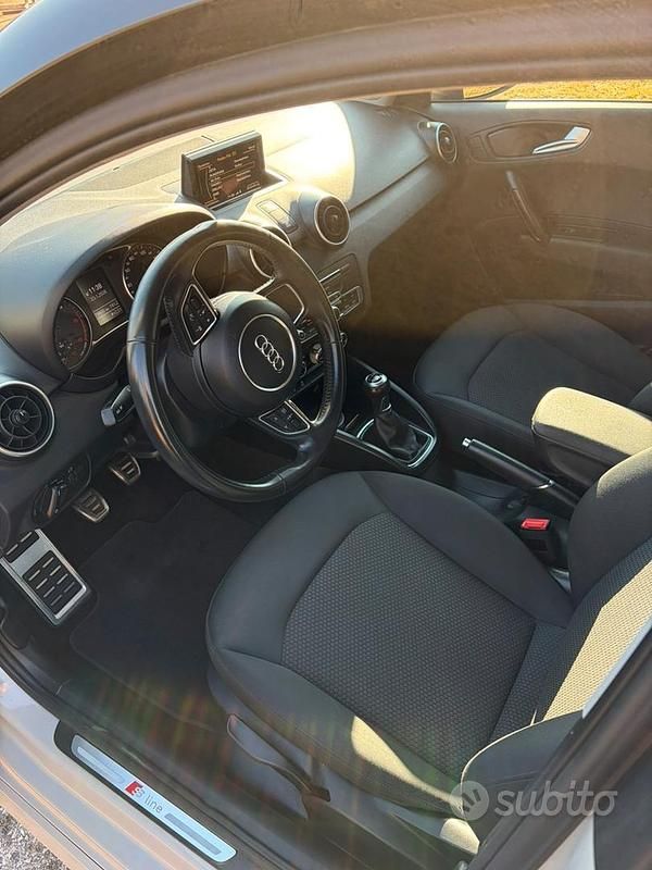 Usata Audi A1 Sportback 90 CV (66 kW) 2018 Grigio Utilitaria