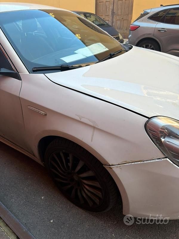 Usata Alfa Romeo Giulietta 170 CV (125 kW) 2010 Bianco Utilitaria