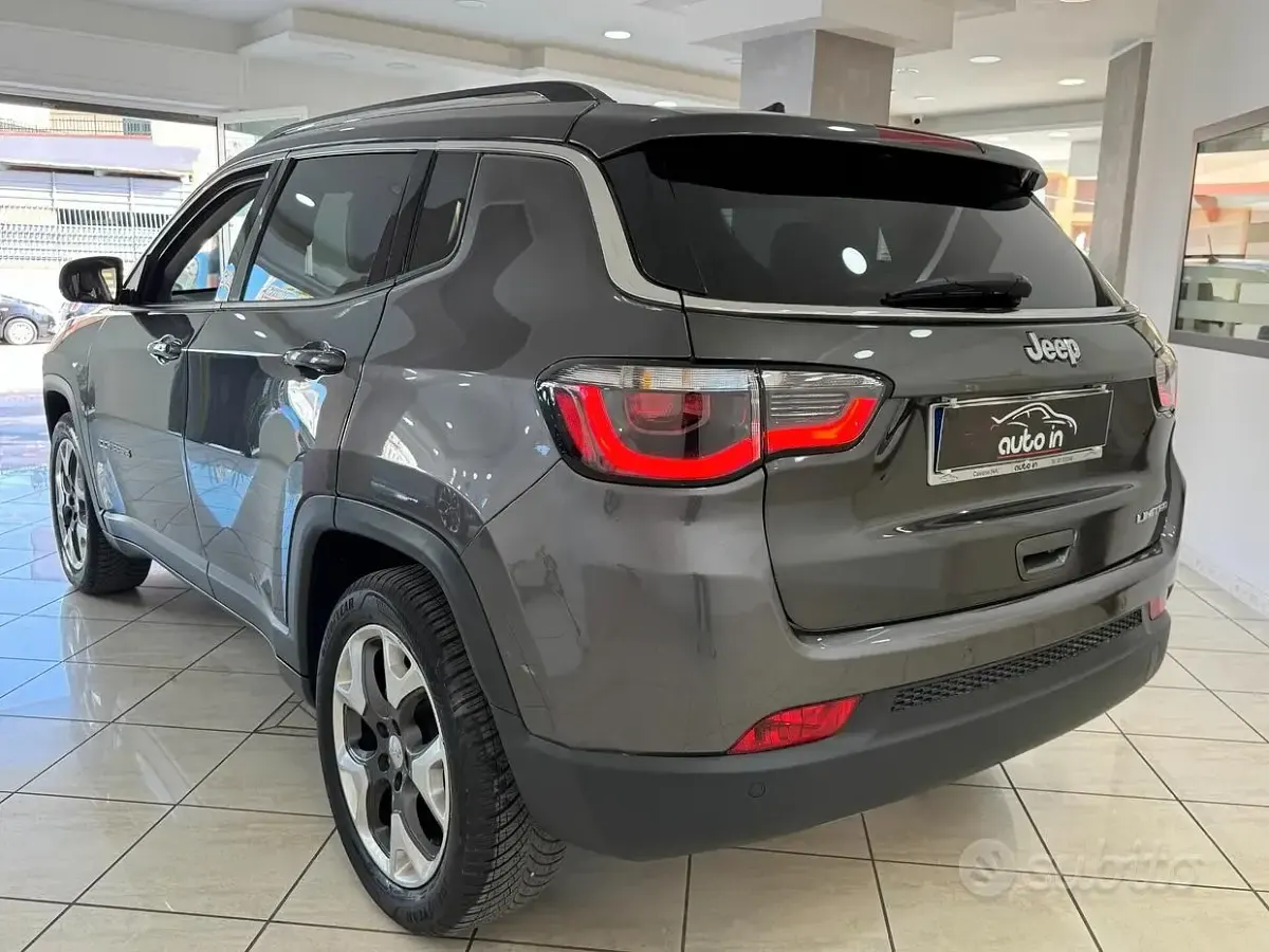 Usata Jeep Compass Limited 120 CV (88 kW) 2018 Grigio SUV