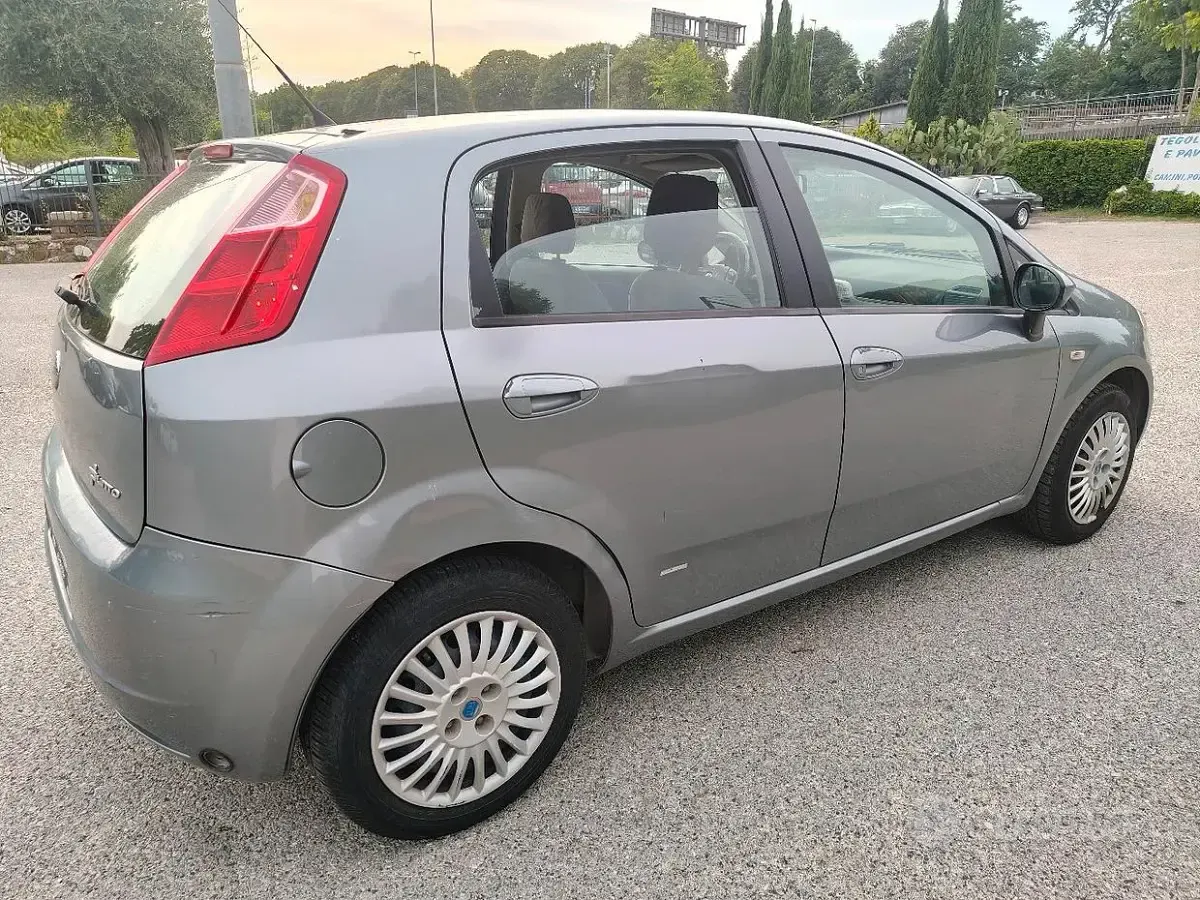 Usata Fiat Grande Punto 65 CV (47 kW) 2006 Utilitaria