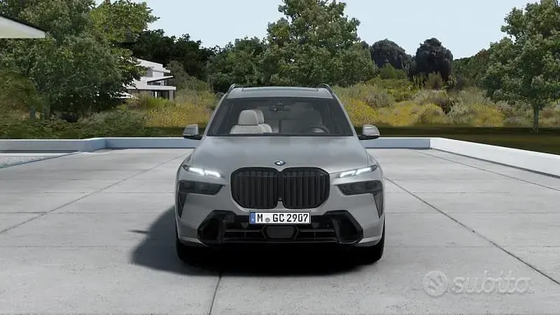 Nuova BMW X7 M Sport 340 CV (250 kW) 2026 Grigio SUV