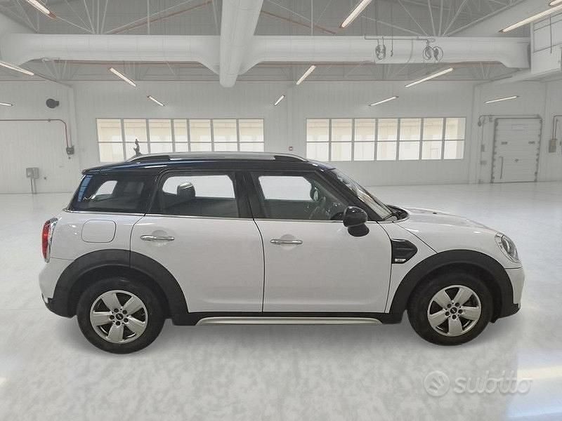 Usata Mini Cooper D Countryman Business 149 CV (109 kW) 2018 Bianco SUV