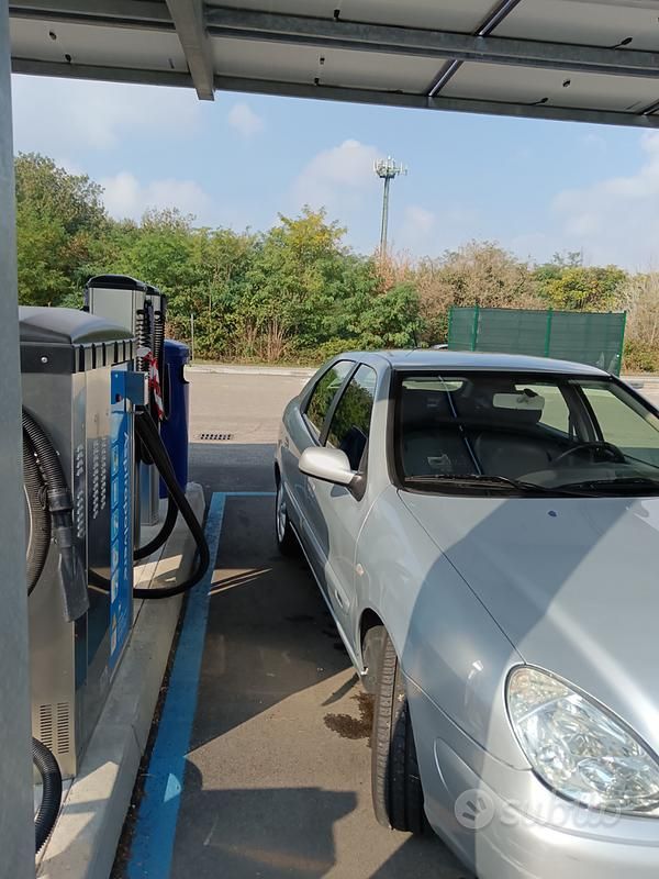 Usata Citroën Xsara 75 CV (55 kW) 2004 Grigio Berlina