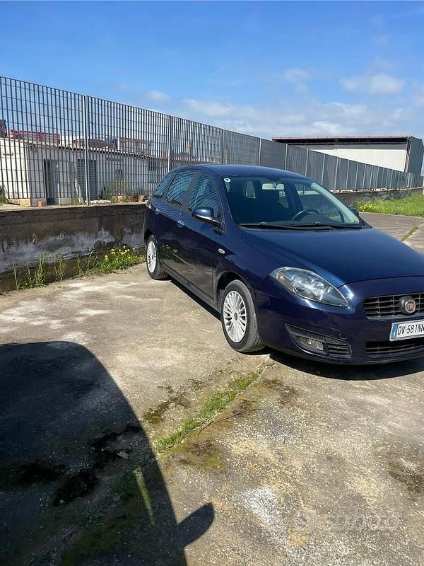 Usata Fiat Croma Dynamic 120 CV (88 kW) 2009 Blu Station wagon