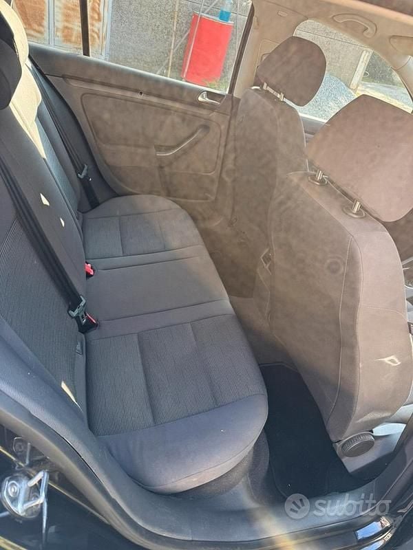 Usata VW Golf V 2006 Utilitaria