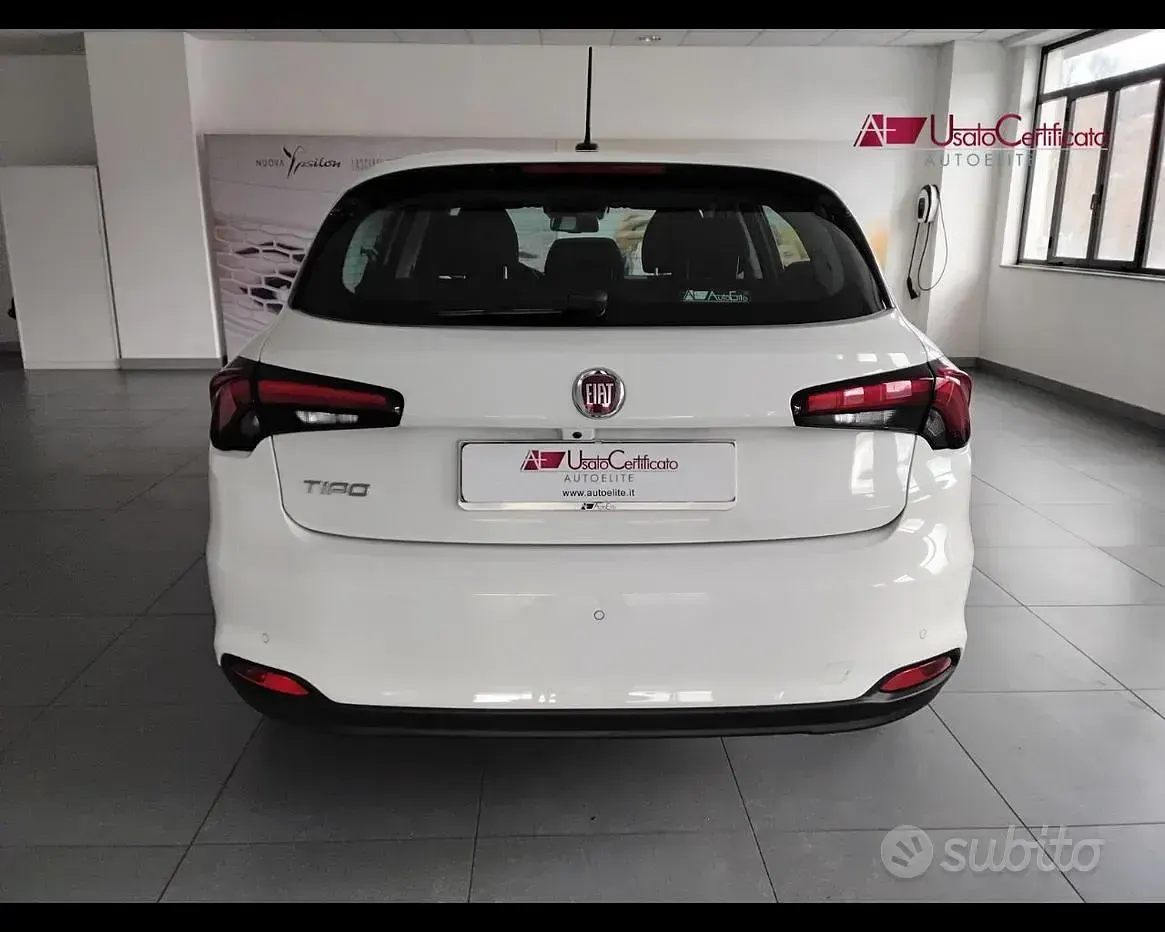 Usata Fiat Tipo Business 131 CV (96 kW) 2022 Bianco Berlina