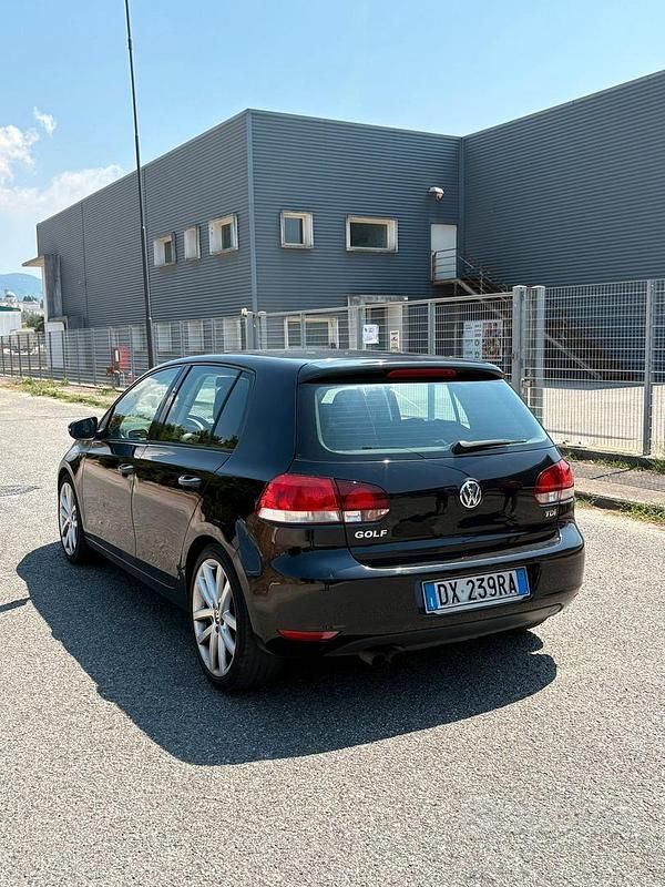 Usata VW Golf VI 110 CV (80 kW) 2009 Nero Utilitaria