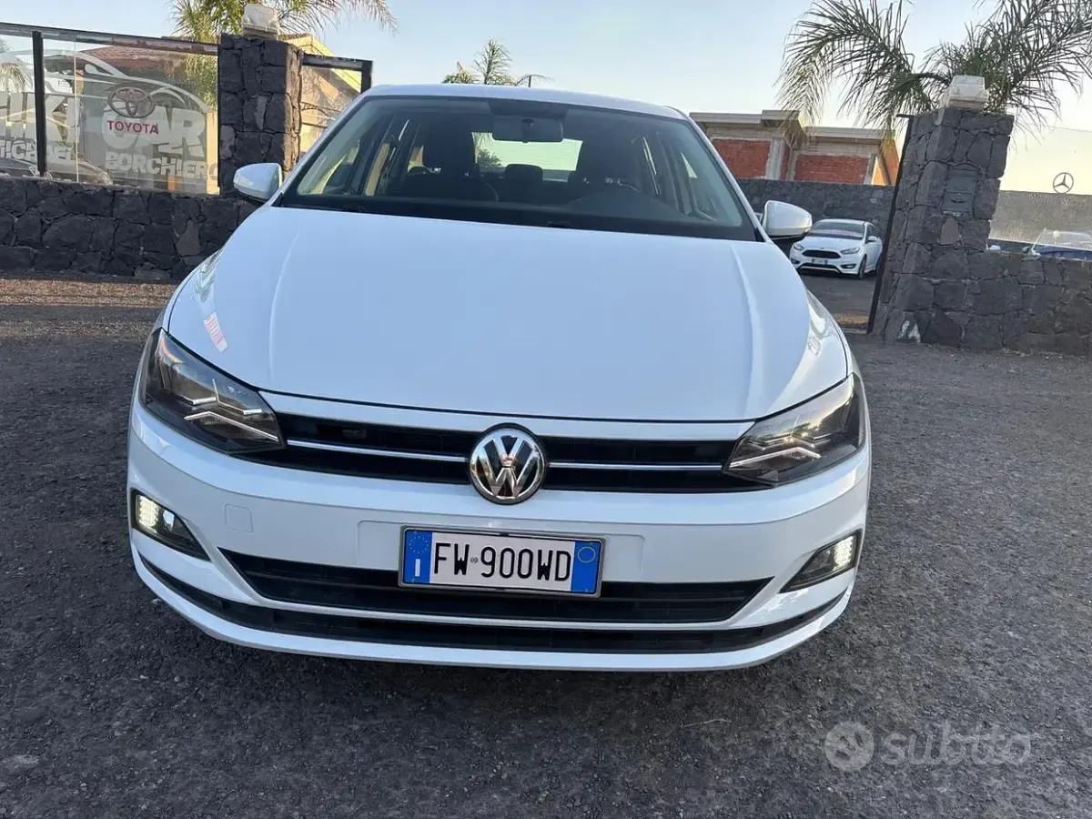 Usata VW Polo Comfortline 80 CV (58 kW) 2019 Bianco Utilitaria