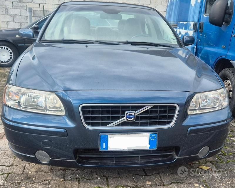Blu Usata 2005 Volvo S60 Momentum Tre volumi | 1800 € (Ottimo prezzo) - Immagine 1/4