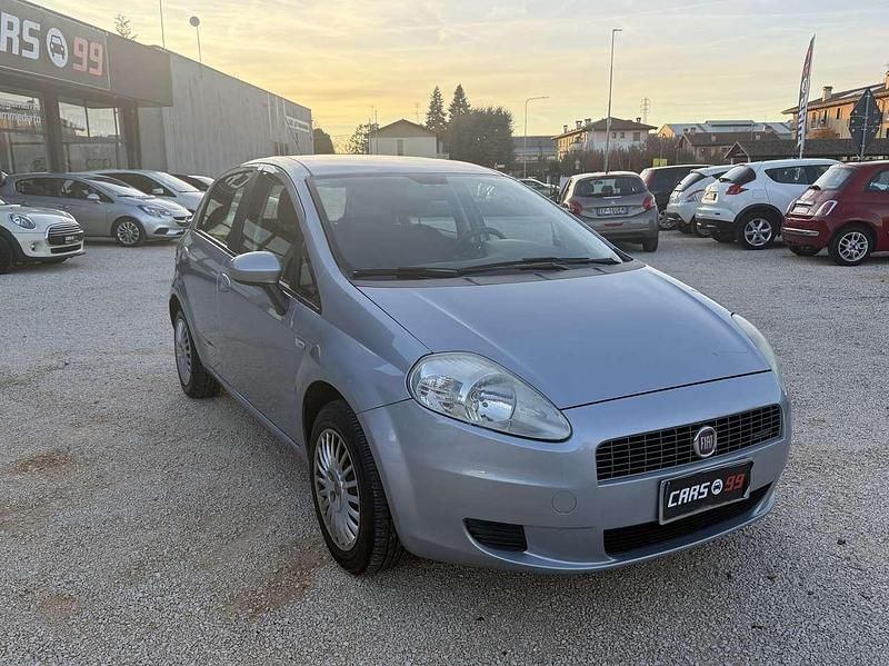 Usata Fiat Grande Punto Dynamic 75 CV (55 kW) 2008 Argento Utilitaria