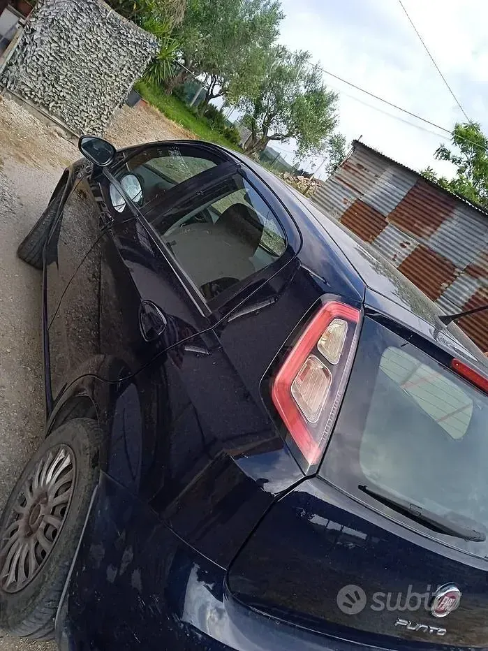 Usata Fiat Grande Punto 77 CV (56 kW) 2015 Blu Utilitaria