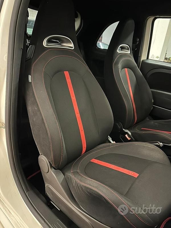 Usata Abarth 500 135 CV (99 kW) 2010 Bianco Utilitaria