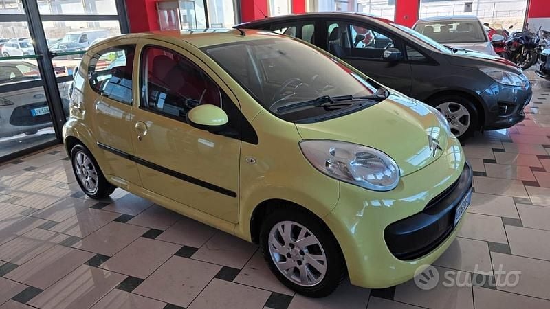 Usata Peugeot 107 68 CV (50 kW) 2007 Giallo Utilitaria