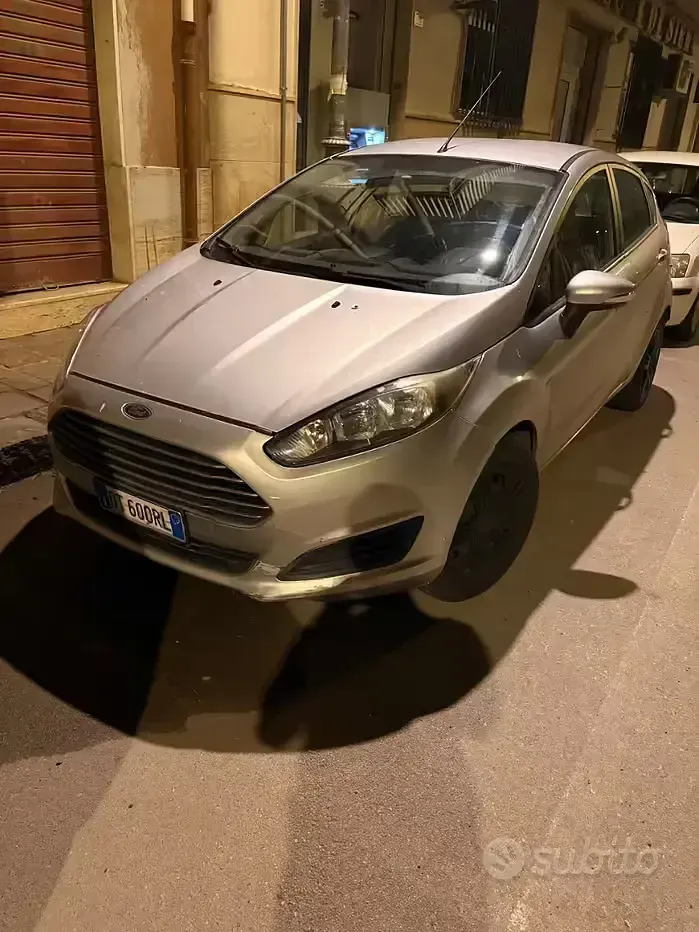 Usata Ford Fiesta Titanium 82 CV (60 kW) 2009 Grigio Berlina