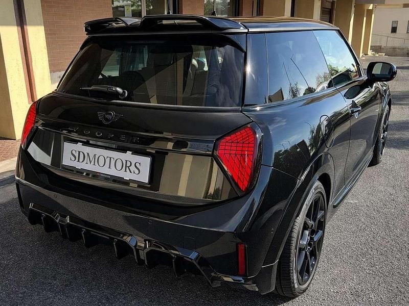 Usata Mini John Cooper Works 156 CV (114 kW) 2024 Grigio legend Utilitaria