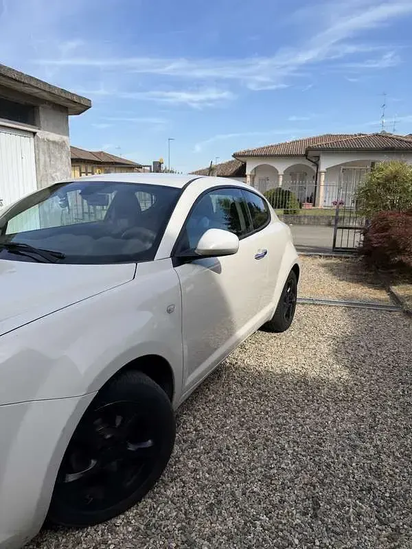 Usata Alfa Romeo MiTo Progression 79 CV (58 kW) 2011 Bianco Utilitaria