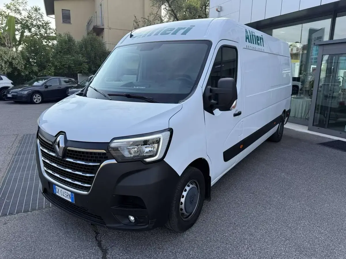 Usata Renault Master 150 CV (110 kW) 2022 Bianco Monovolume
