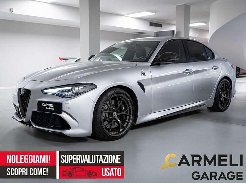 Usata Alfa Romeo Giulia Quadrifoglio 510 CV (375 kW) 2016 Argento metallizzato Berlina