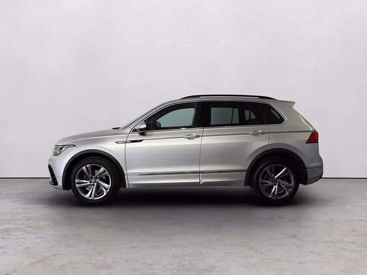 Usata VW Tiguan R-line 150 CV (110 kW) 2022 Reflex silver metallizzato SUV