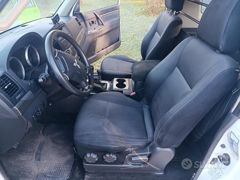 Usata Mitsubishi Pajero 197 CV (144 kW) 2013 Bianco SUV