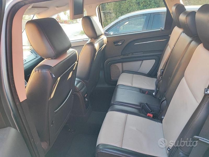 Usata Dodge Journey 140 CV (102 kW) 2009 Grigio SUV