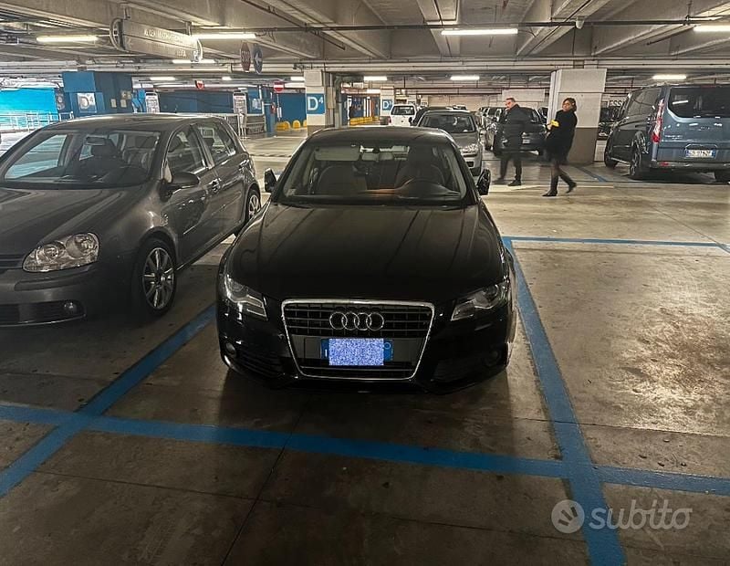 Usata Audi A4 140 CV (102 kW) 2010 Blu Berlina