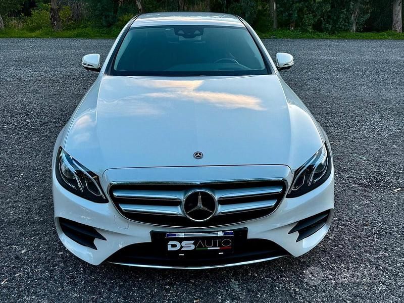 Gebraucht Mercedes E220 Premium 195 PS (143 kW) 2018 Weiß Limousine
