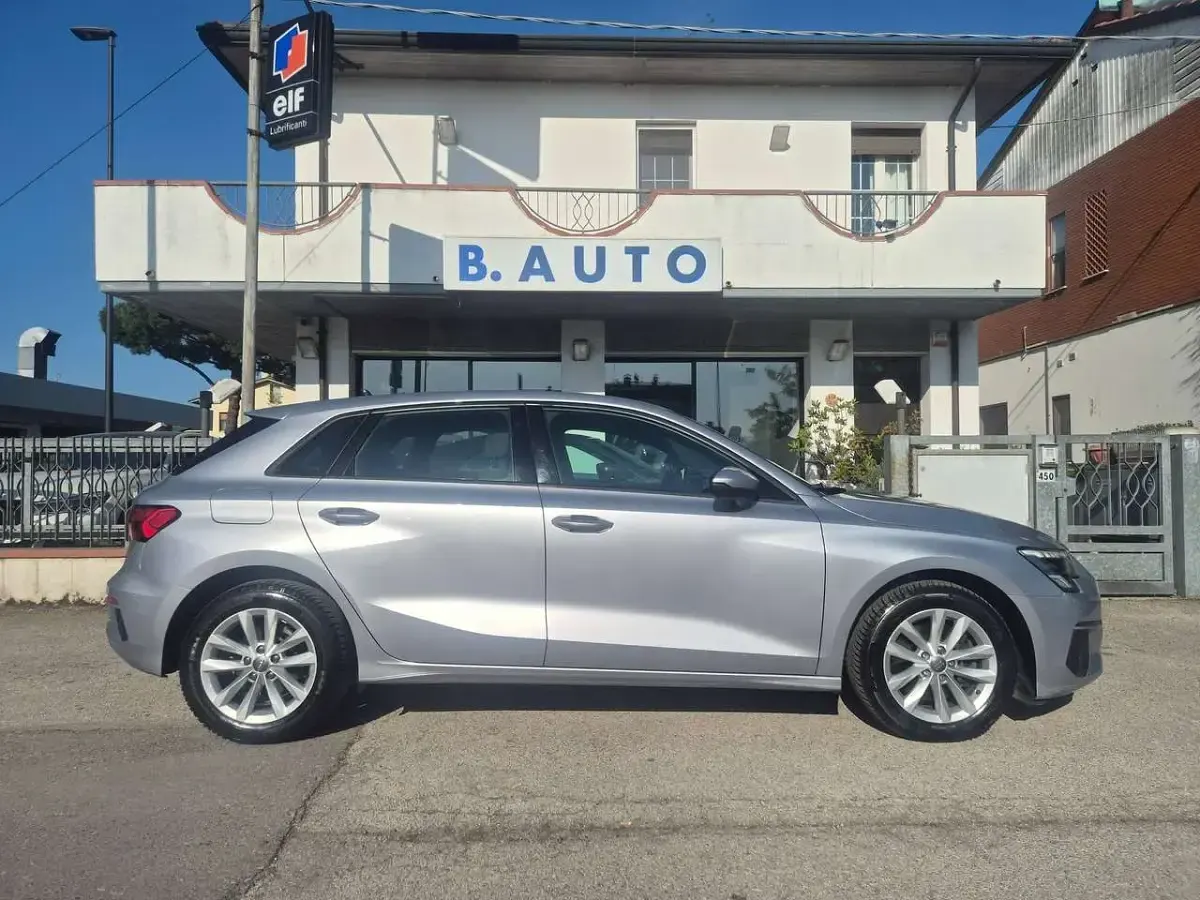 Usata Audi A3 Advanced 116 CV (85 kW) 2020 Argento Berlina