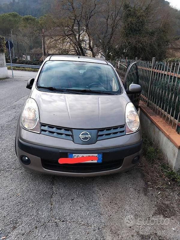 Usata Nissan Note 68 CV (50 kW) 2007 Marrone Monovolume