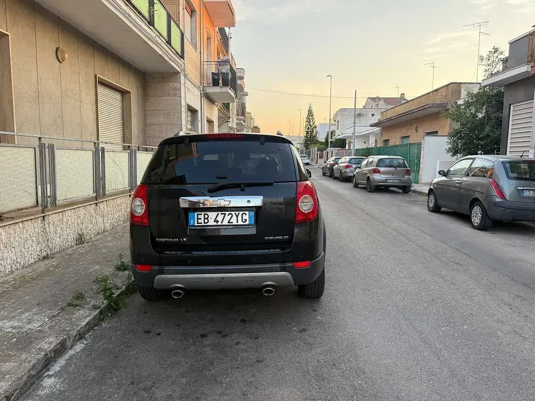 Usata Chevrolet Captiva 150 CV (110 kW) 2010 Nero SUV