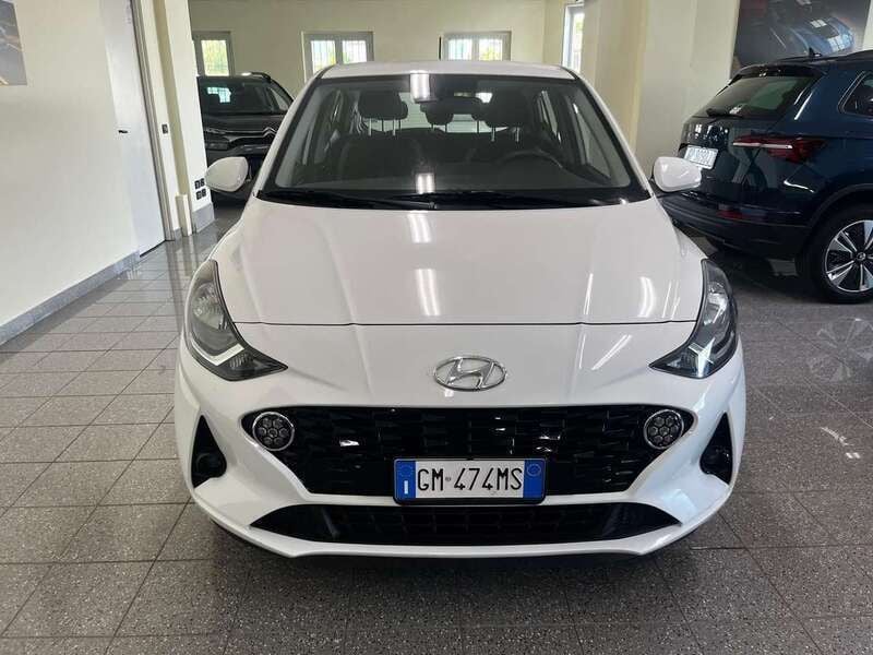 Usata Hyundai i10 67 CV (49 kW) 2023 Bianco Utilitaria