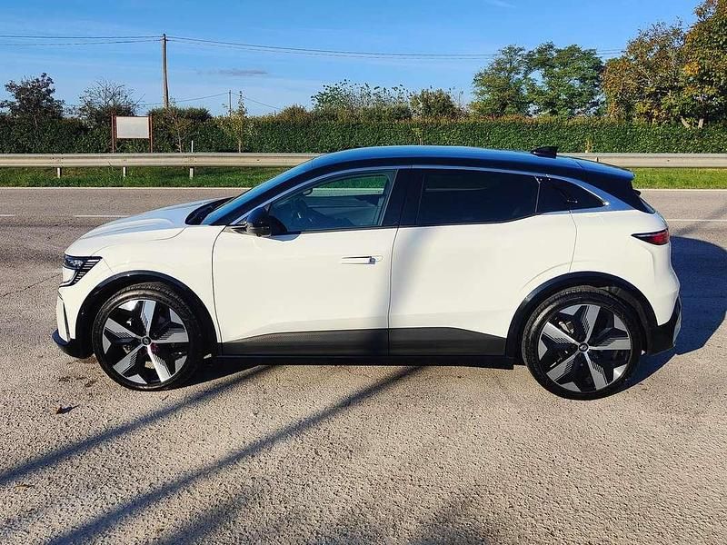 Bianco Usata 2022 Renault Megane E-Tech Techno Tre volumi | 22.500 € - Immagine 1/4