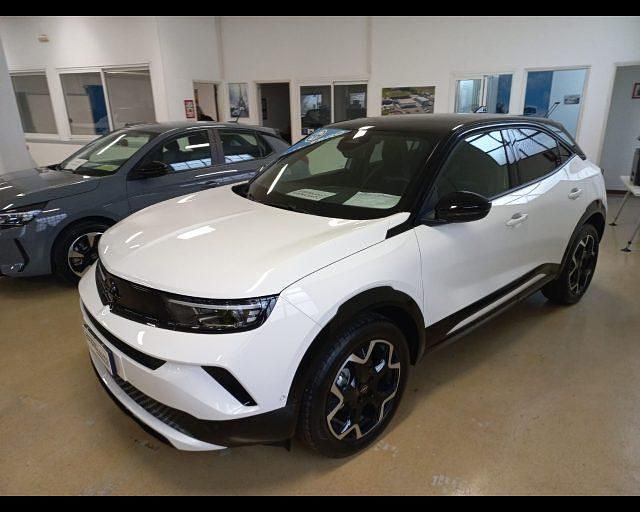 Argento Nuova 2025 Opel Mokka S SUV | 25.500 € (Molto cara) - Immagine 1/4