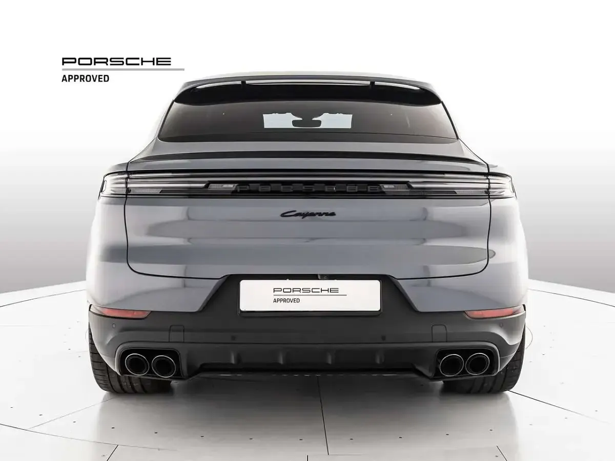 Usata Porsche Cayenne 470 CV (345 kW) 2024 Grigio SUV