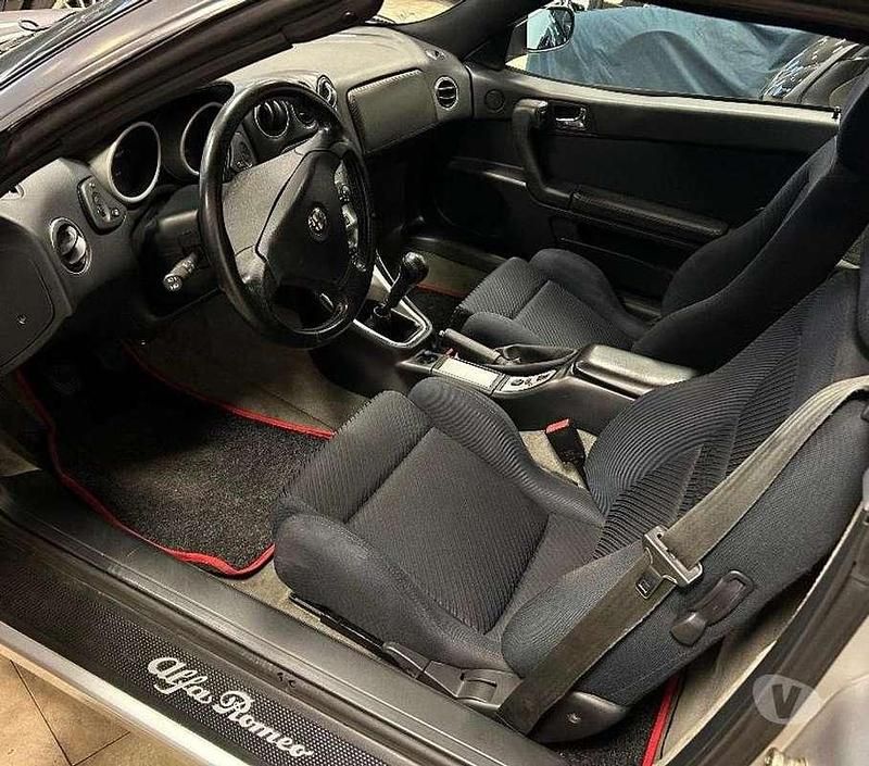 Usata Alfa Romeo Spider 144 CV (105 kW) 1999 Argento Cabrio