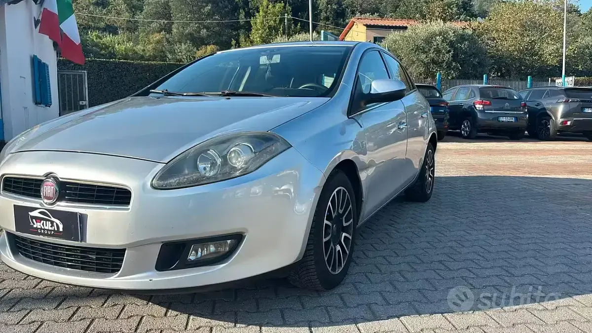 Usata Fiat Bravo Emotion 105 CV (77 kW) 2011 Grigio Utilitaria