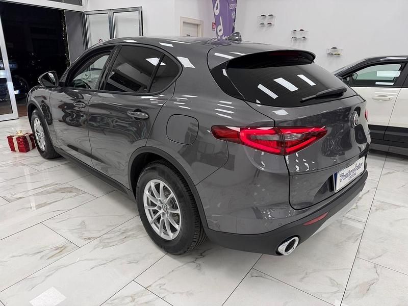 Usata Alfa Romeo Stelvio Business 160 CV (117 kW) 2021 Grigio SUV