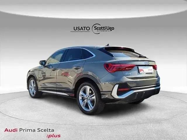 Usata Audi Q3 Sportback Comfort 193 CV (141 kW) 2024 Grigio SUV