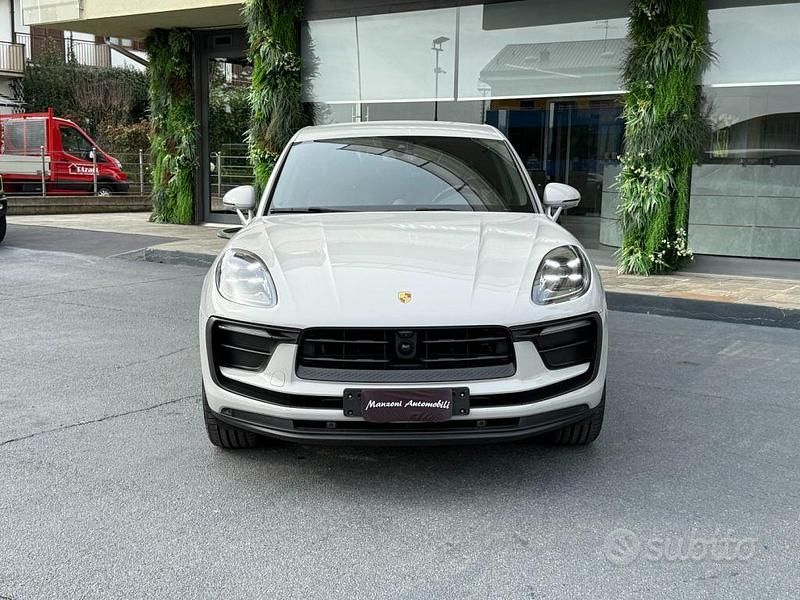 Usata Porsche Macan 265 CV (194 kW) 2024 Grigio SUV