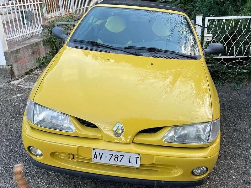 Usata Renault Mégane Cabriolet 90 CV (66 kW) 1997 Giallo Cabrio