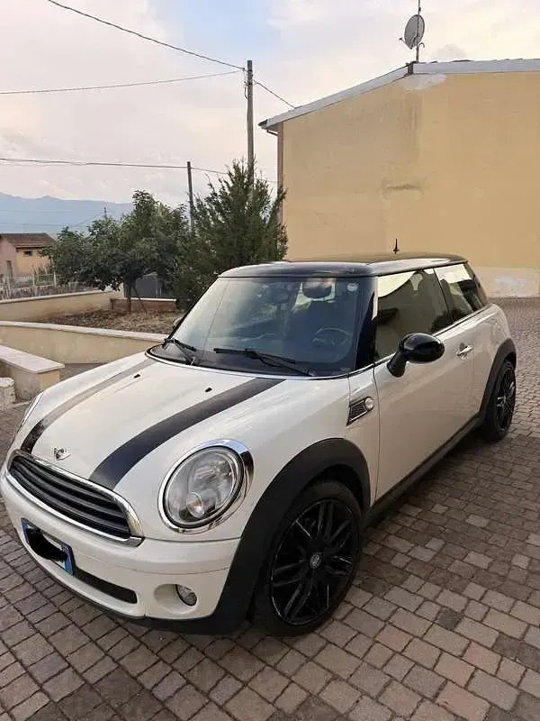Usata Mini ONE 90 CV (66 kW) 2011 Utilitaria