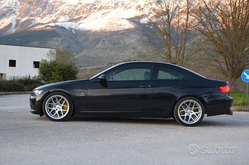 Usata BMW 330 Sport Line 231 CV (169 kW) 2007 Nero Coupé