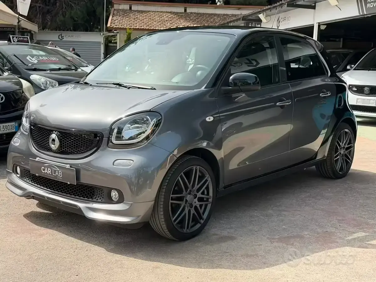 Usata Smart ForFour Brabus 90 CV (66 kW) 2017 Grigio Utilitaria