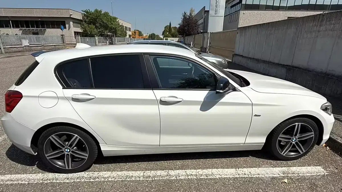 Usata BMW 118 Sport Line 150 CV (110 kW) 2016 Bianco Utilitaria